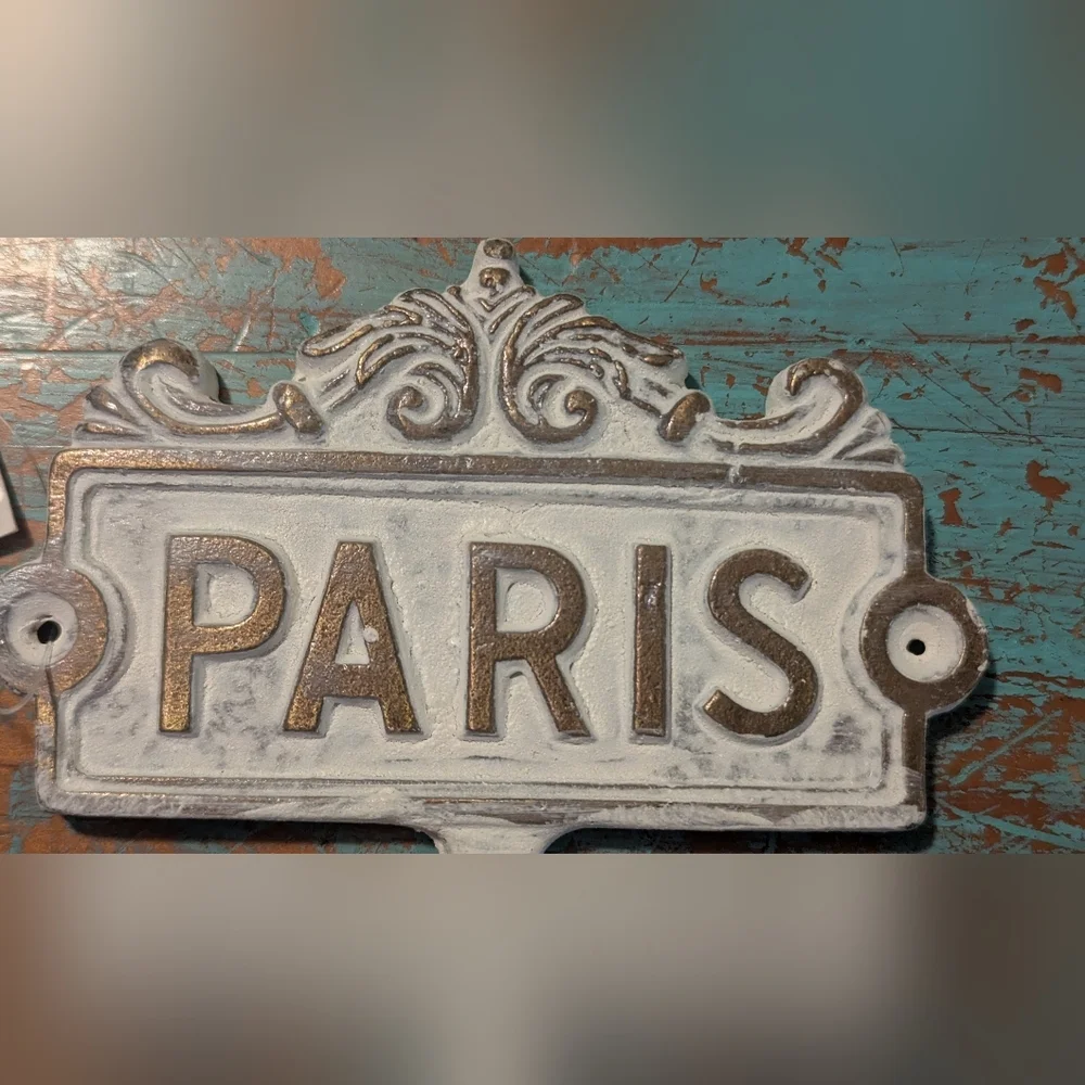 New Metal Parisian Elegance Wall Hook in Cream and Gold 4.5